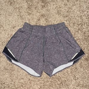 Lululemon 4” LR Hotty Hots